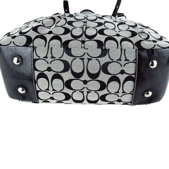 Coach satchel, pleated front design! - Picture 8 of 15